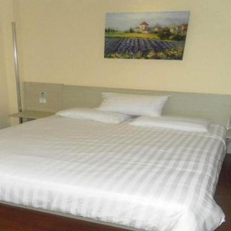 Hanting Express Changsha Middle Of Furong Road Xiangchun Road Екстериор снимка